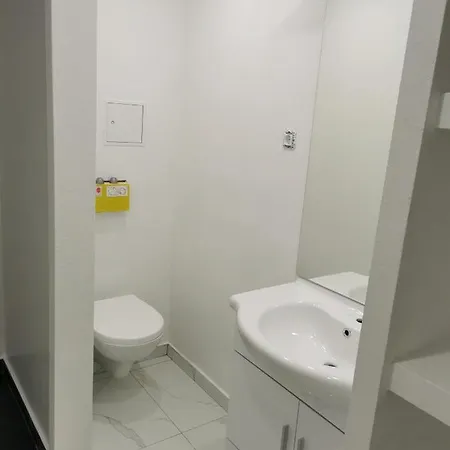 Apartma Kantina *