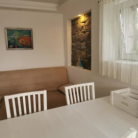Apartma Kantina * Анкаран