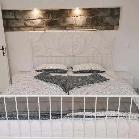 Apartma Kantina Анкаран