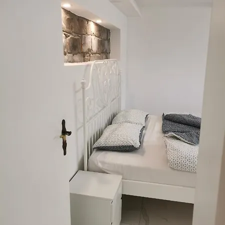 Apartman Apartma Kantina *