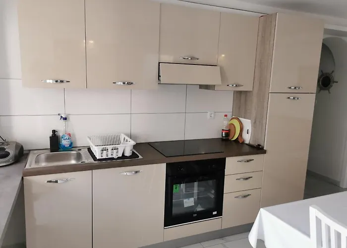 아파트 Apartma Kantina 안카란