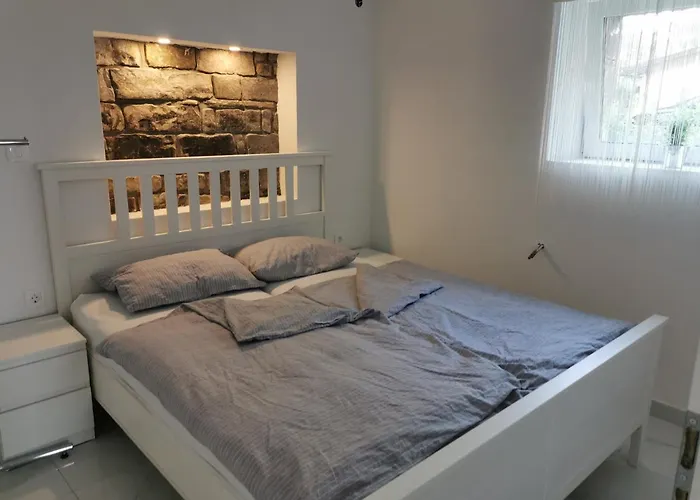 아파트 Apartma Kantina