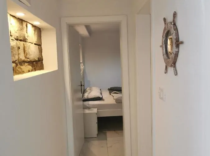 아파트 Apartma Kantina 안카란